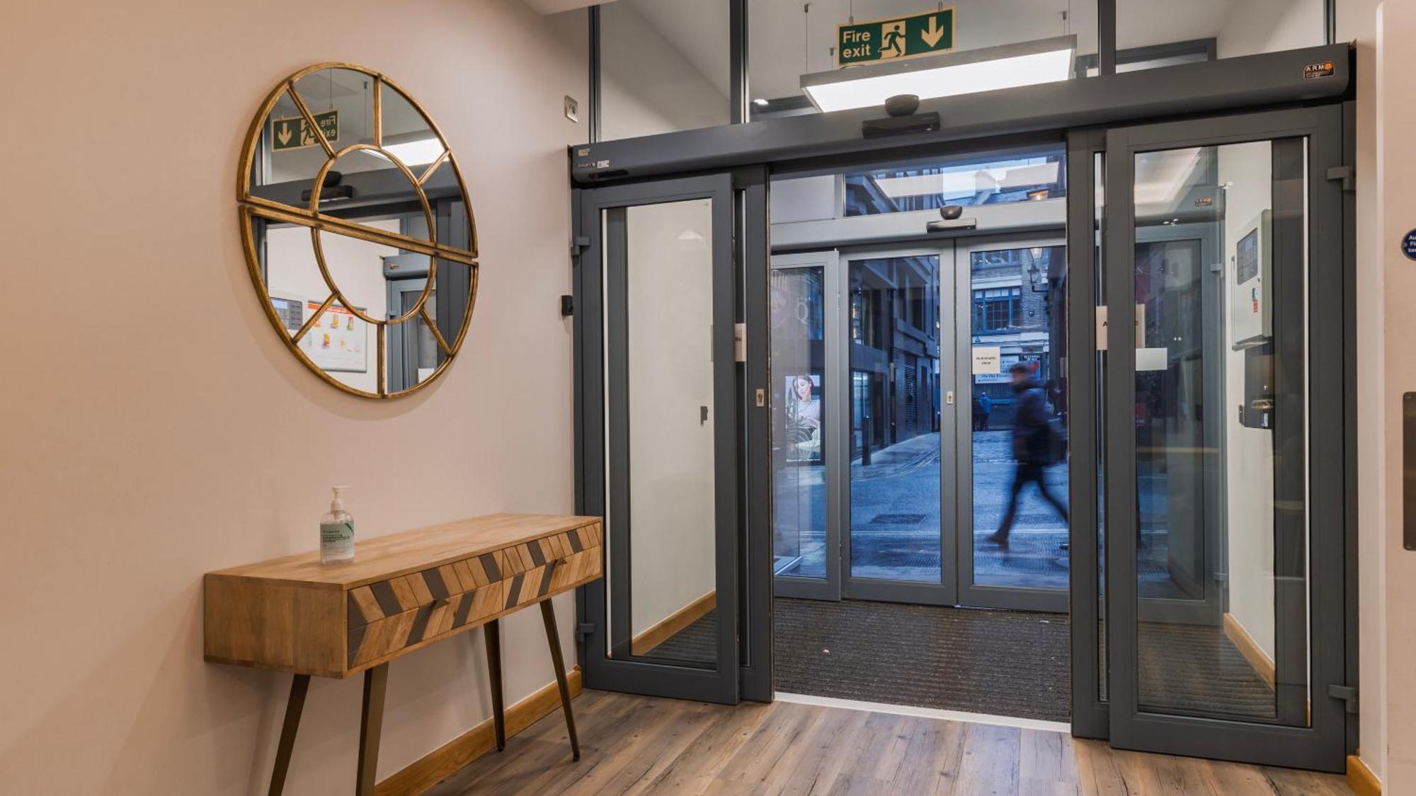 Farringdon Serviced Apartments By Lovelystay Londres Exterior foto